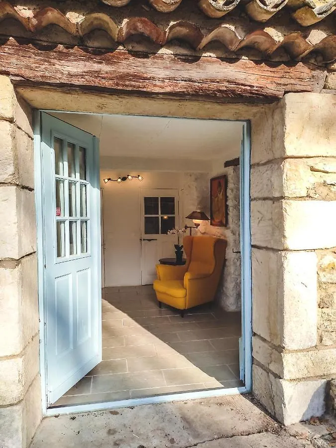 مبيت وإفطار أبْتْ Domaine De La Santonne 2*,